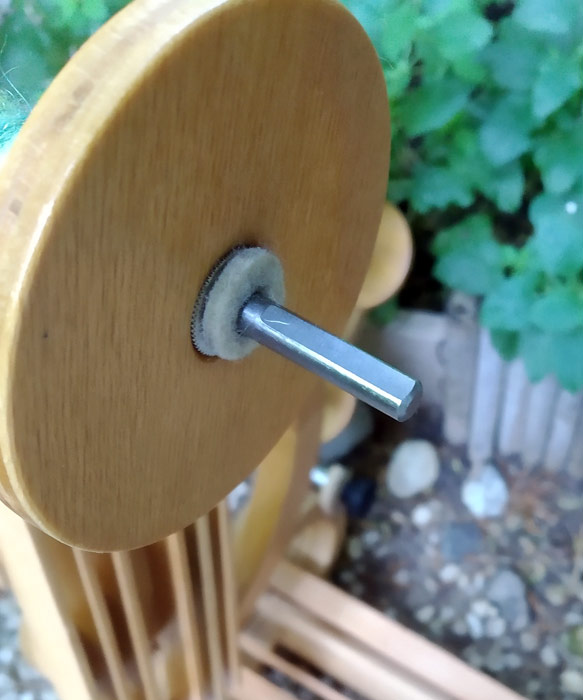 Einkerbung am Spinnflügel
