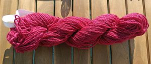 Kräftig rot-pinkes Garn Shetland Cherry